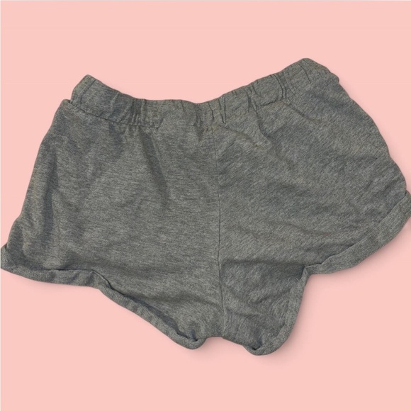H&M Gray Women's Shorts - Picture 2 of 2